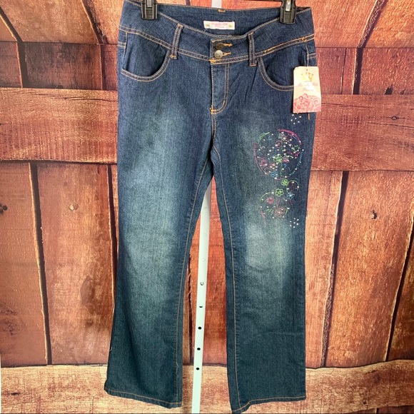 BEVERLY HILLS PRINCESS Jeans, Embroidered & Studs - Picture 2 of 10